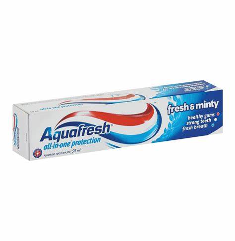 AQUAFRESH TOOTHPASTE FRESH & MINTY 12x50ml
